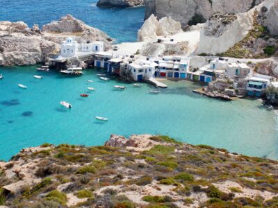 Μήλος, Κίμωλος, Πολύαιγος. Απολάυστε μια κρουαζιέρα με ιδιωτικό σκάφος στα ομορφότερα μέρη των Κυκλάδων!