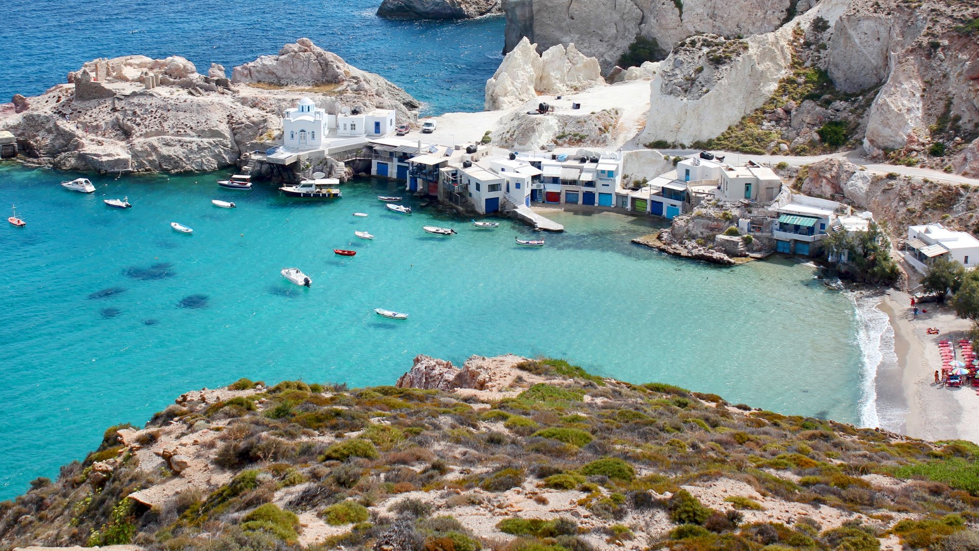 Μήλος, Κίμωλος, Πολύαιγος. Απολάυστε μια κρουαζιέρα με ιδιωτικό σκάφος στα ομορφότερα μέρη των Κυκλάδων!